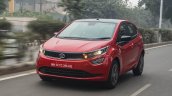 Tata Altroz Iturbo Front 3 Quarters Action